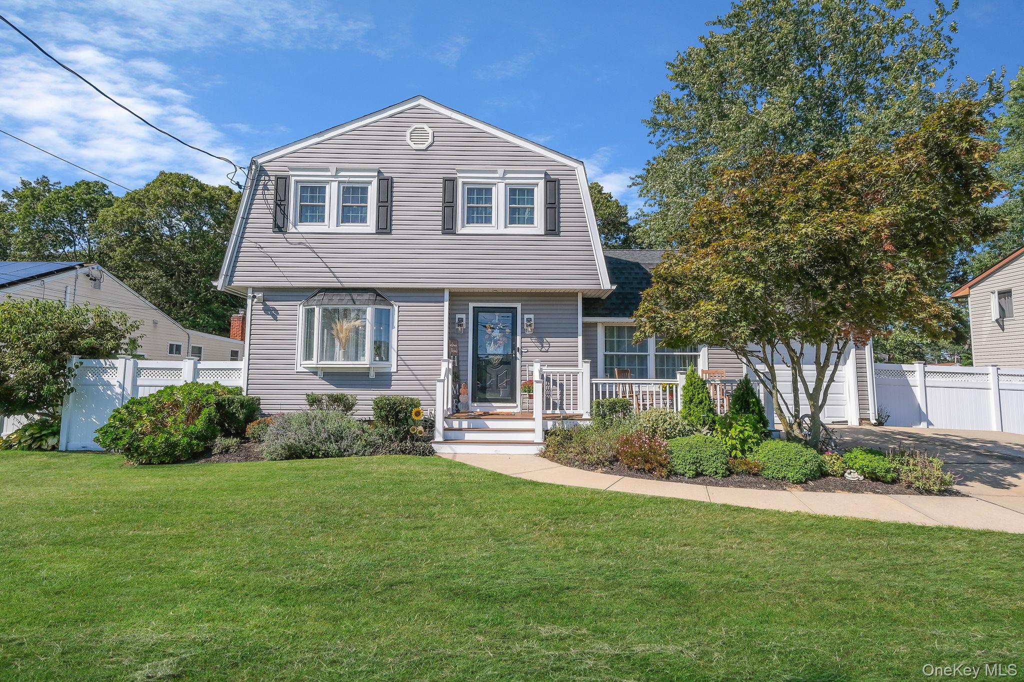 41 Hy Place