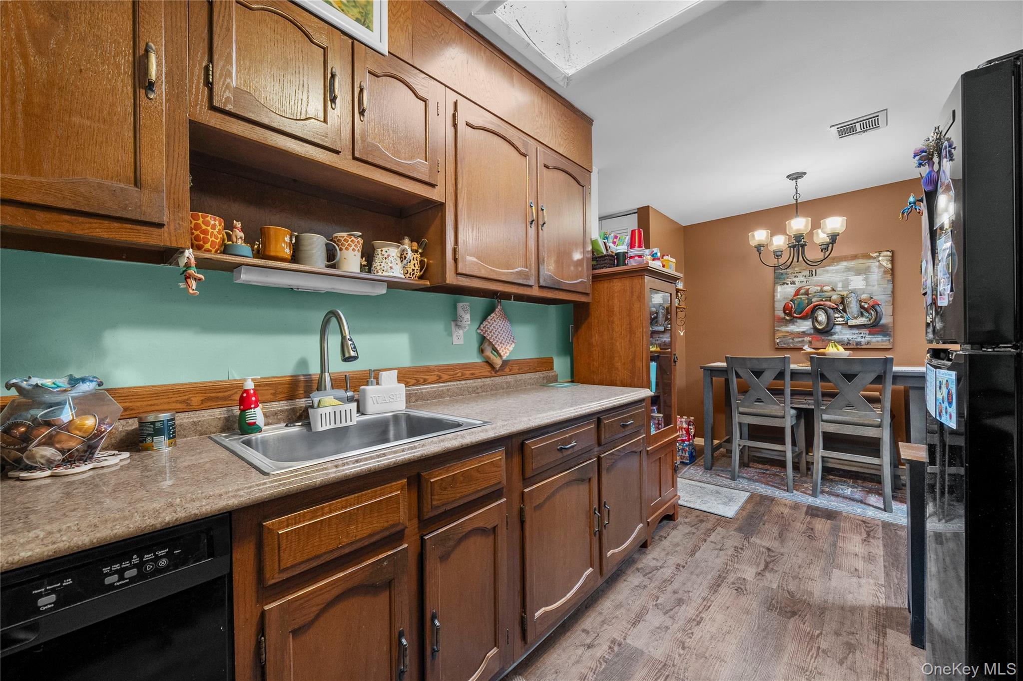 227 Blackpool Court Unit: D