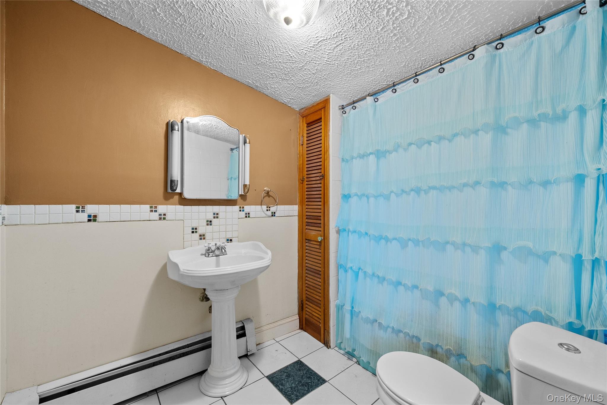 14 Whitestone Road