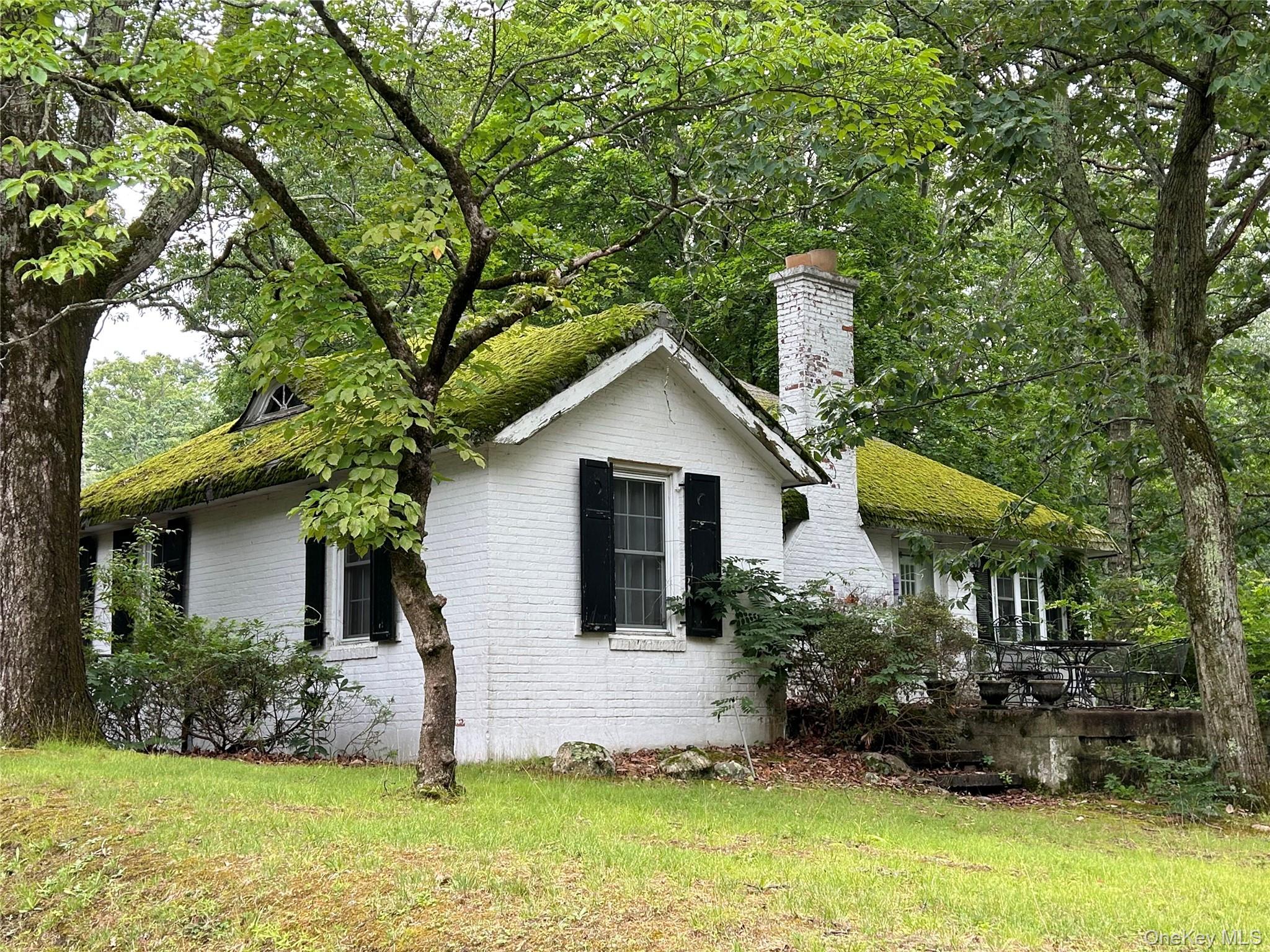 32 Hillside Road