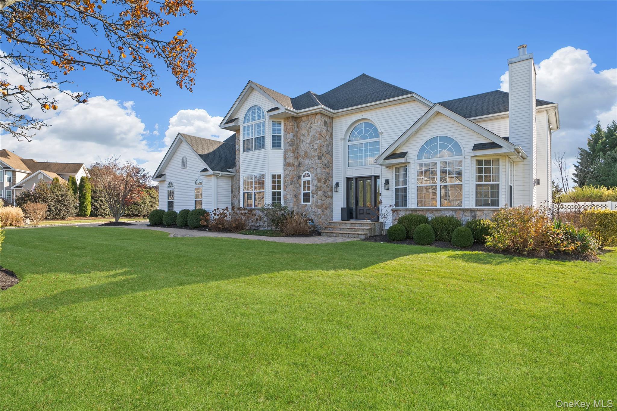 2 Holly Court
