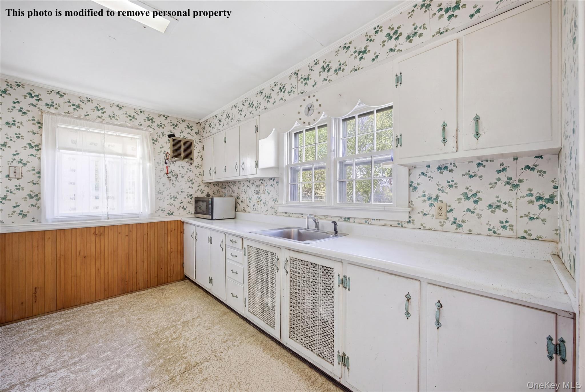29 Lamport Avenue