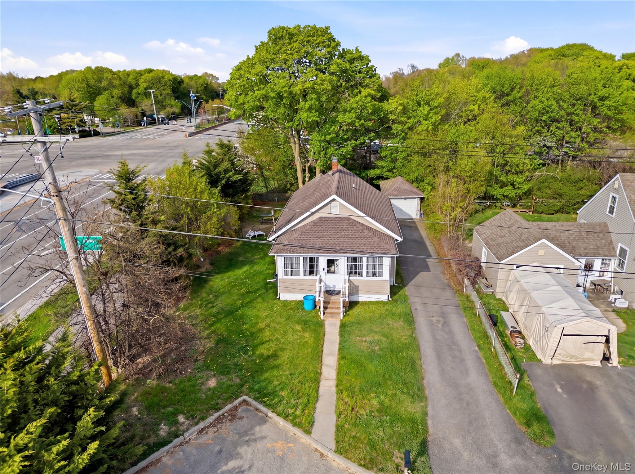25 Lamport Avenue