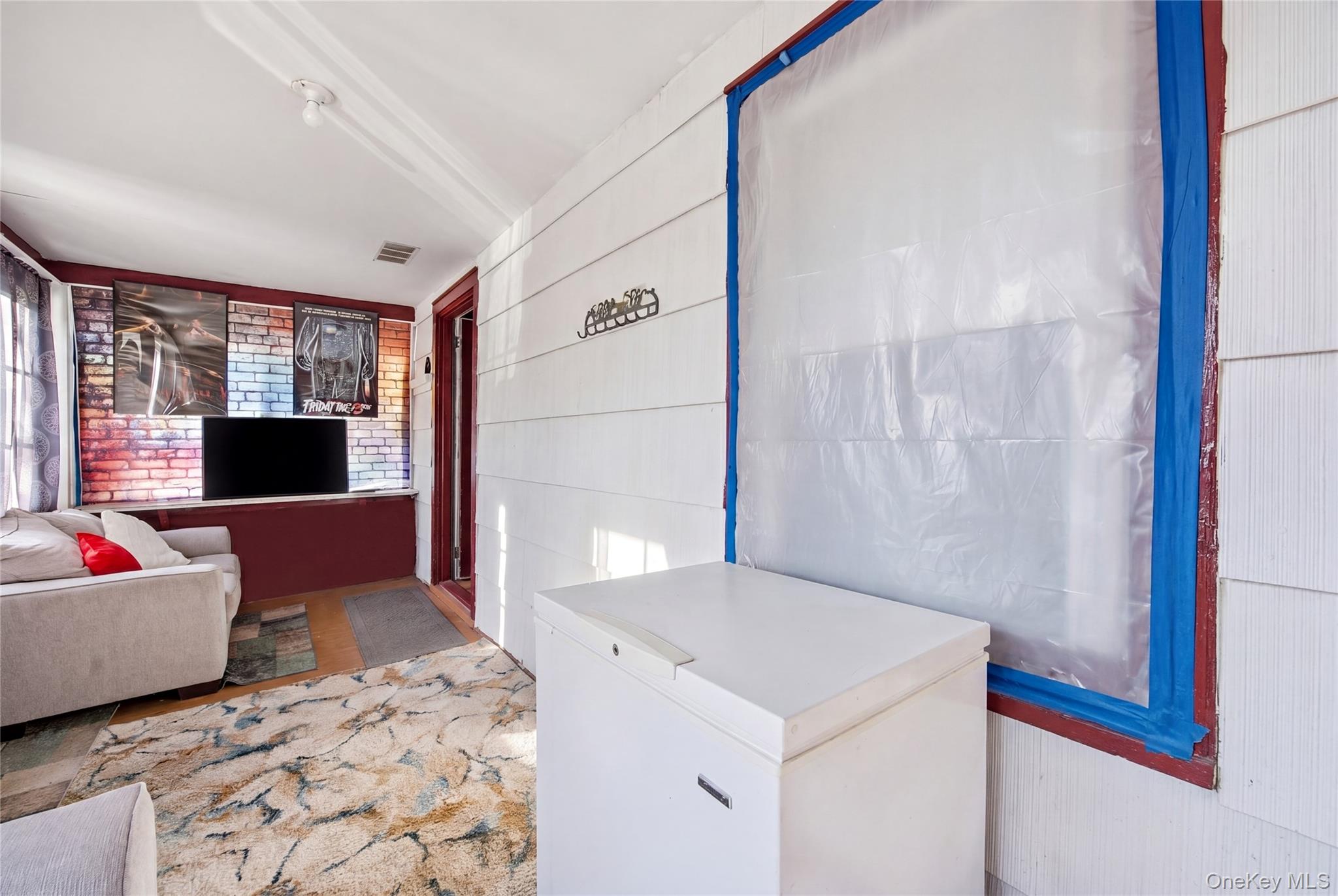 25 Lamport Avenue