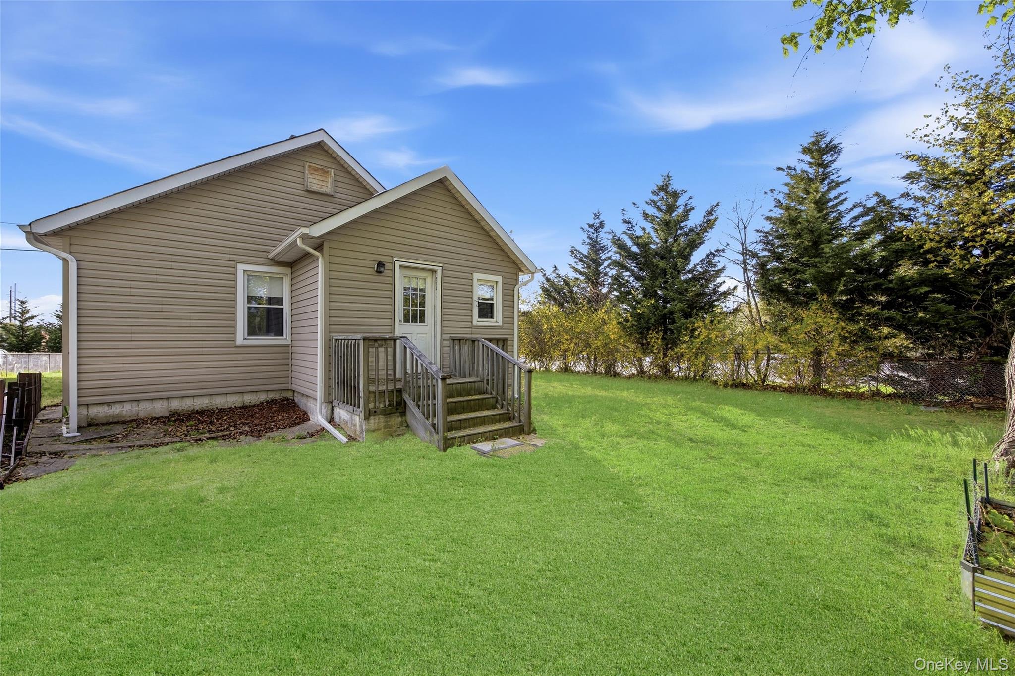 25 Lamport Avenue