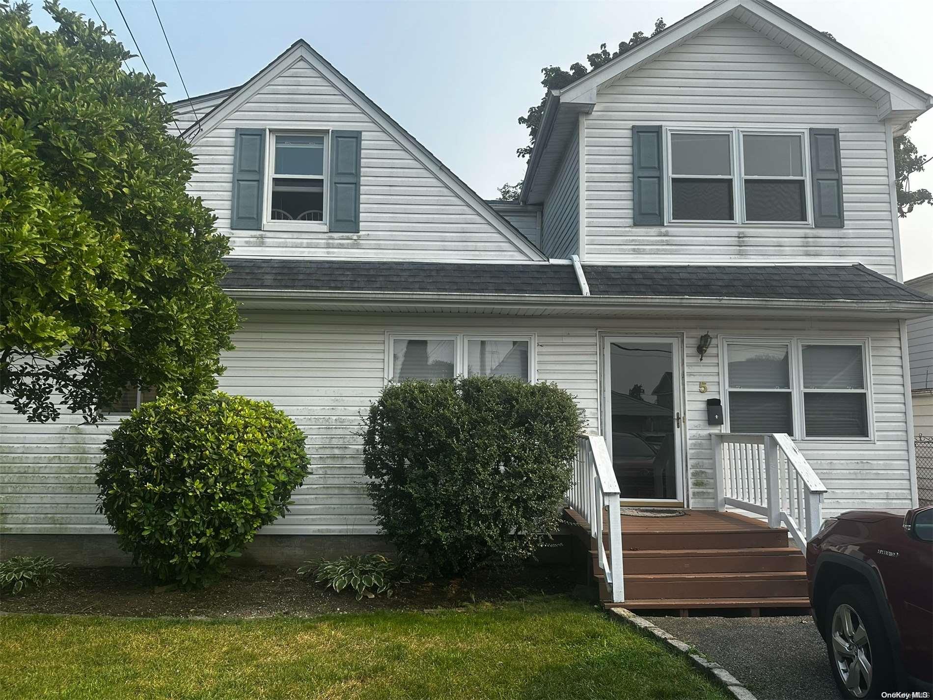 5 Lowell Place
