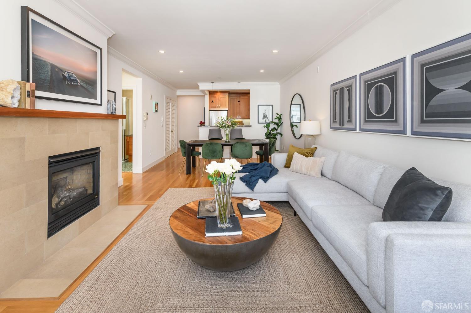 939 Jackson Street Unit: 301