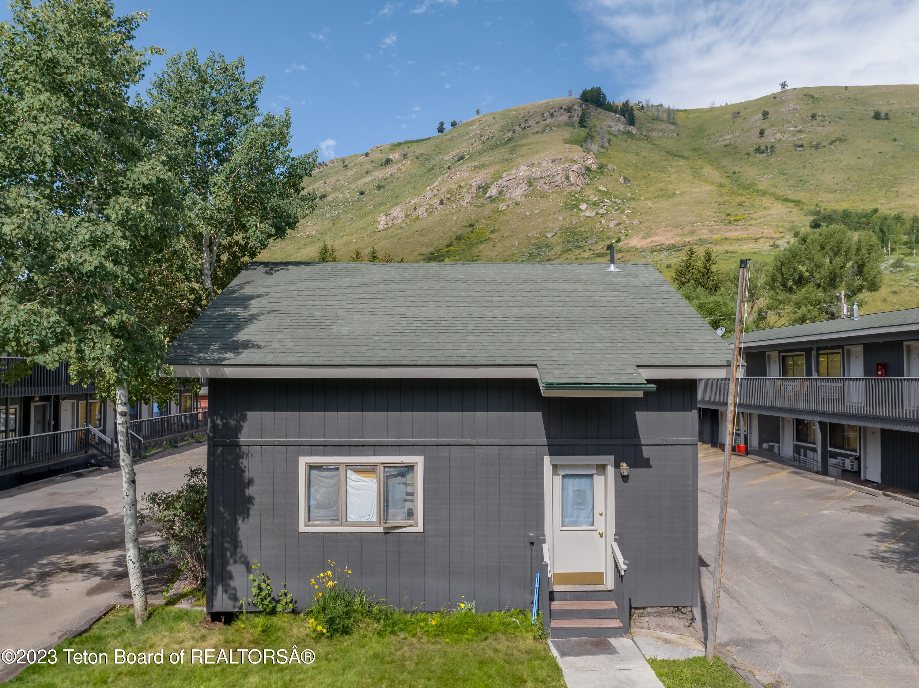 245 & 265 N MILLWARD Street