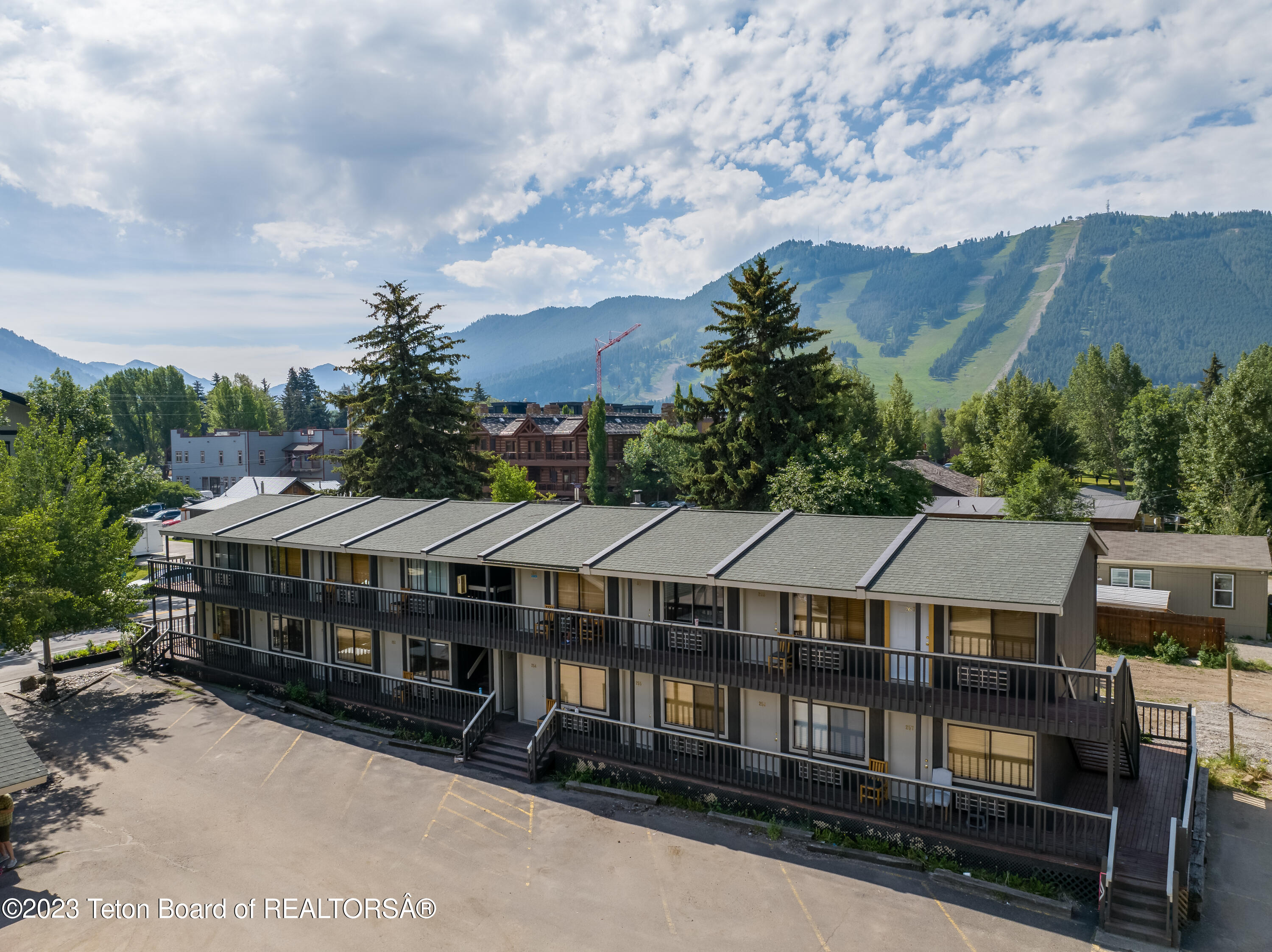 245 & 265 N MILLWARD Street