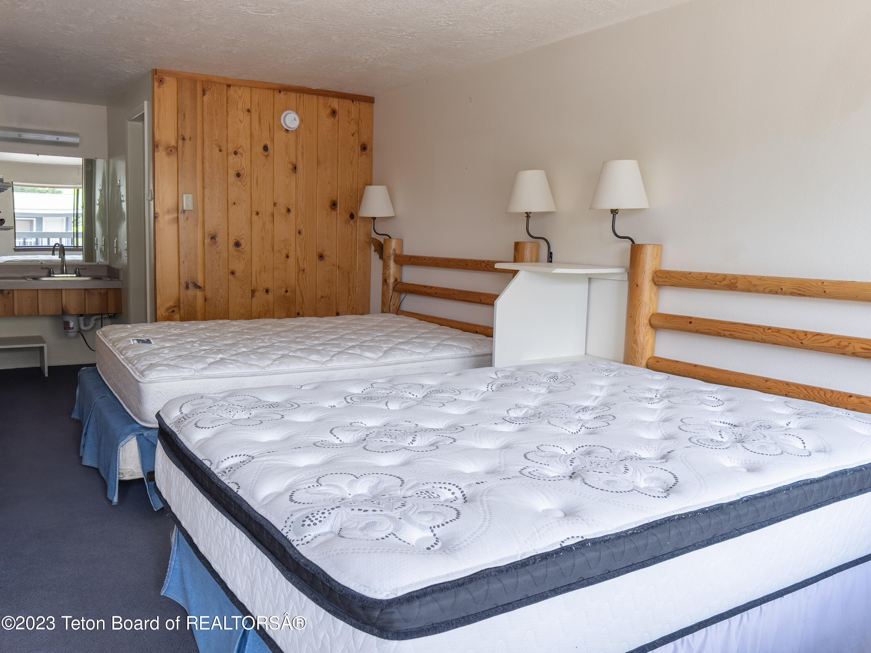 245 & 265 N MILLWARD Street