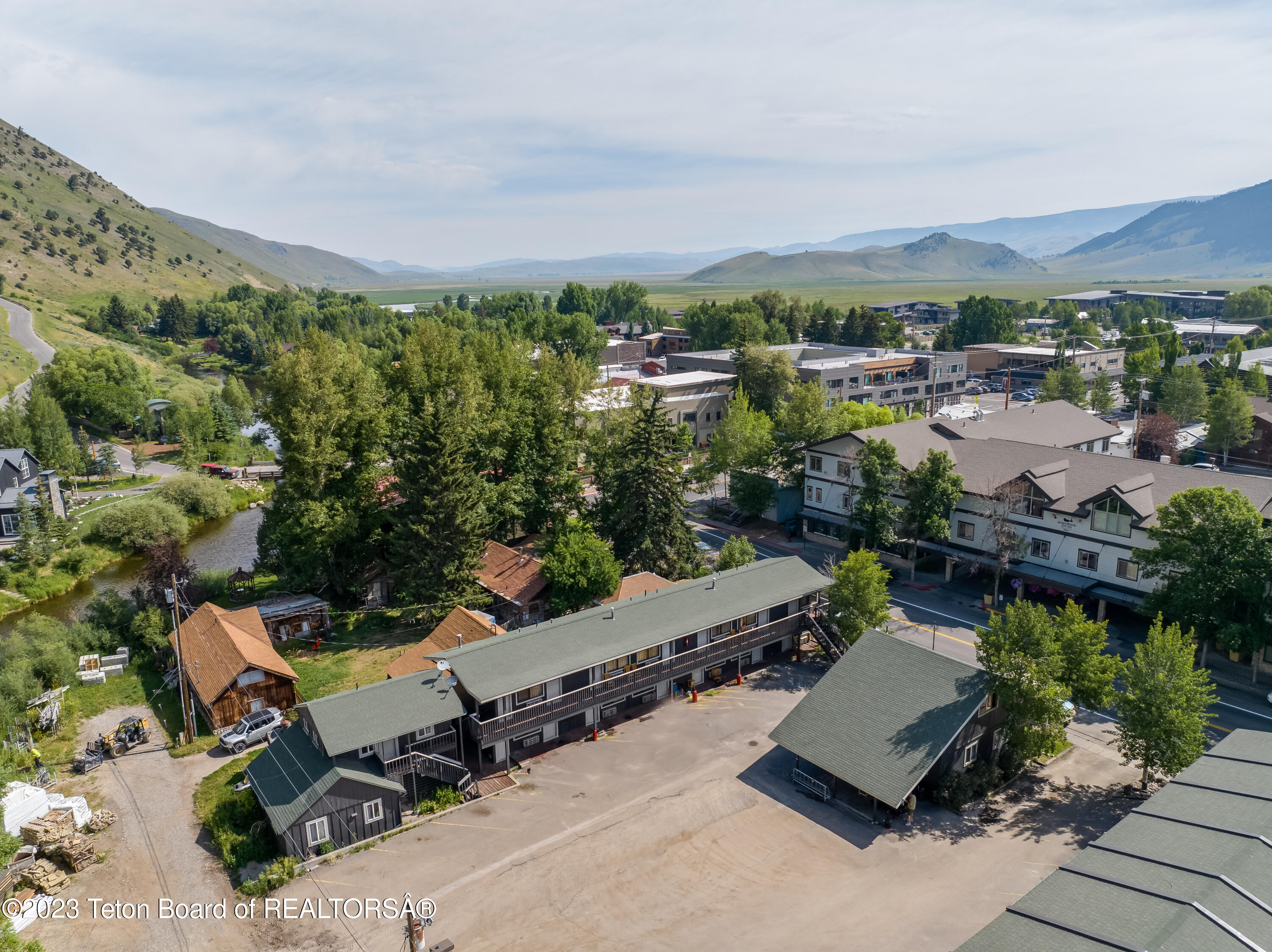 245 & 265 N MILLWARD Street