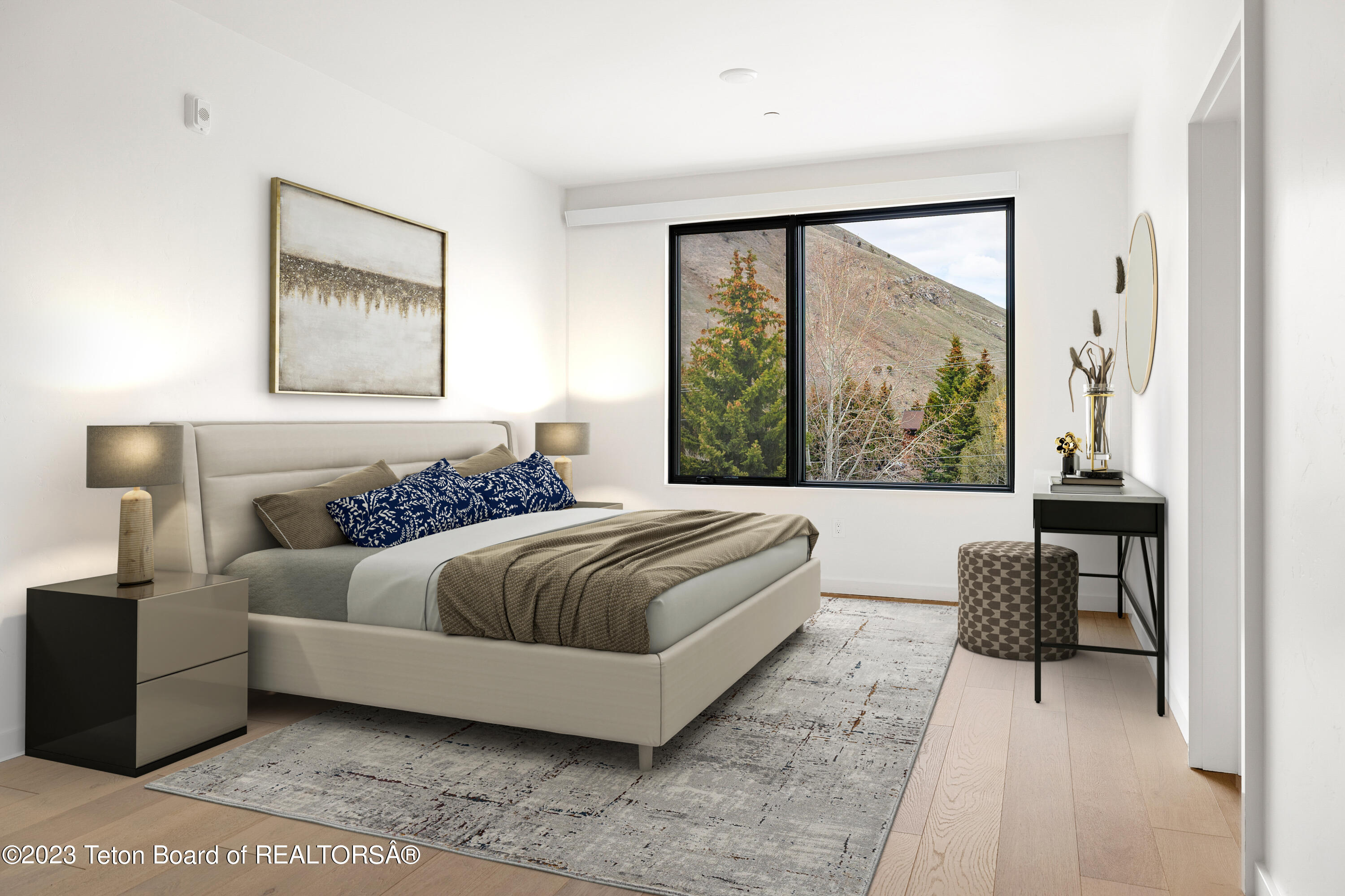 440 W KELLY Avenue, 2