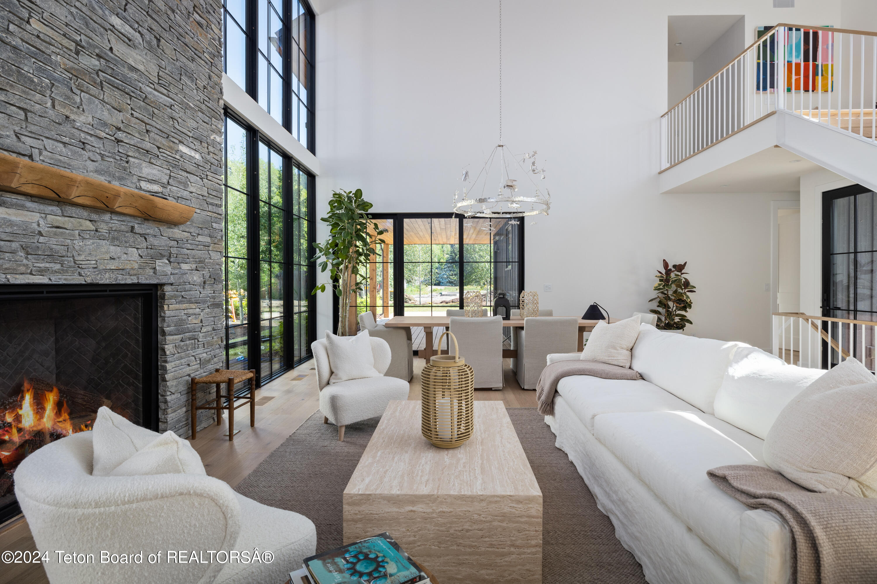 500 E SIMPSON Avenue