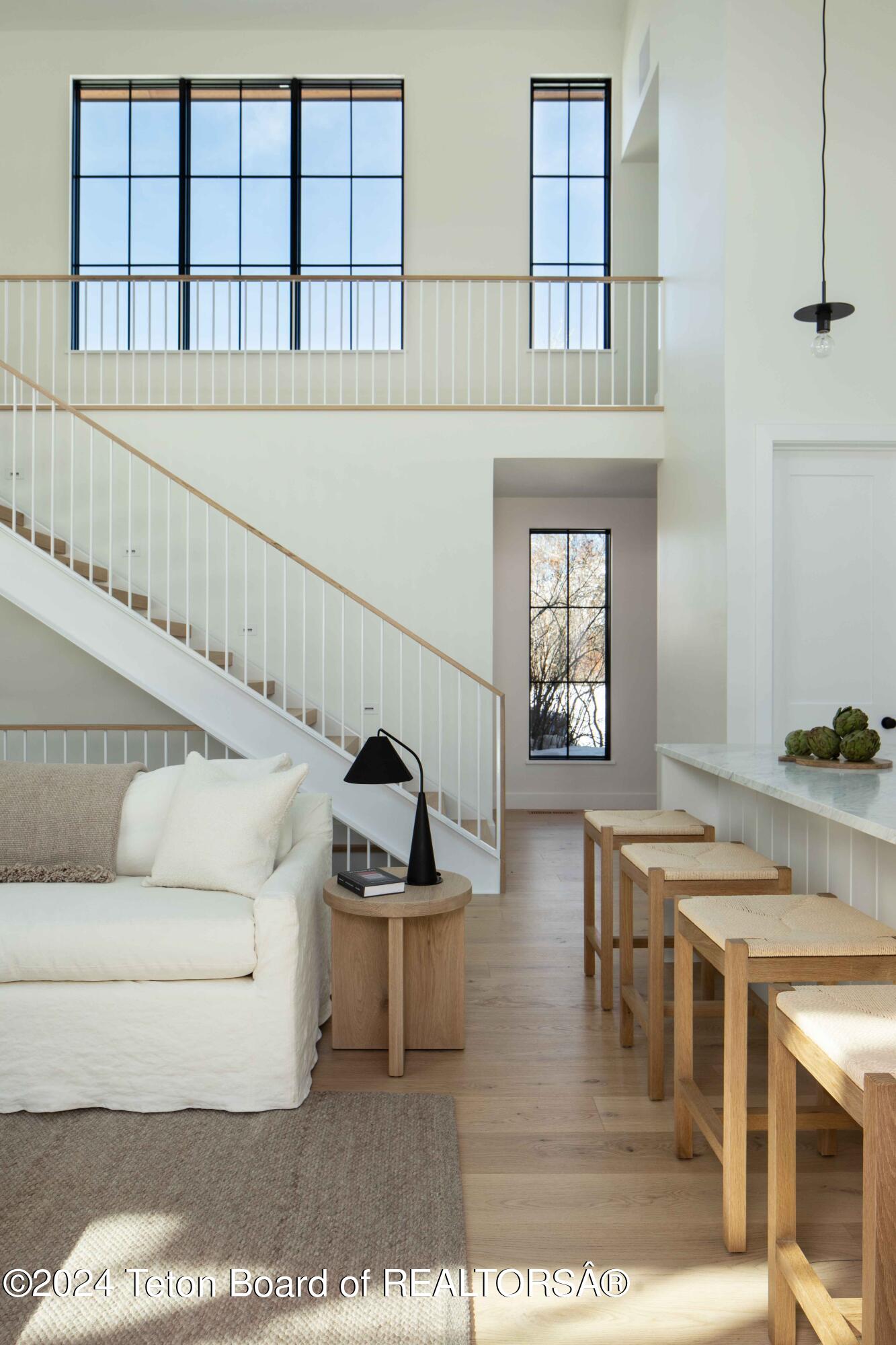 500 E SIMPSON Avenue