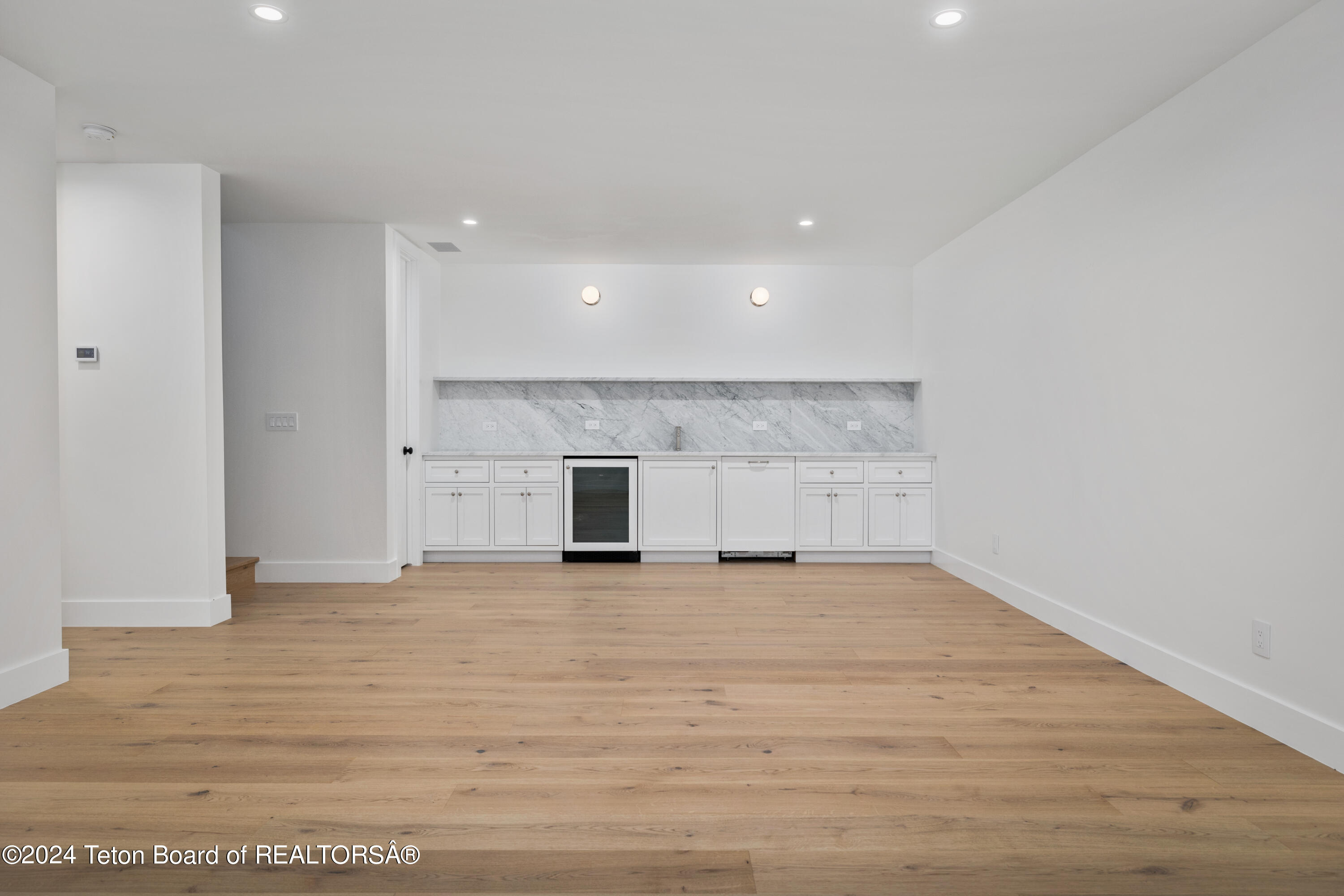 500 E SIMPSON Avenue