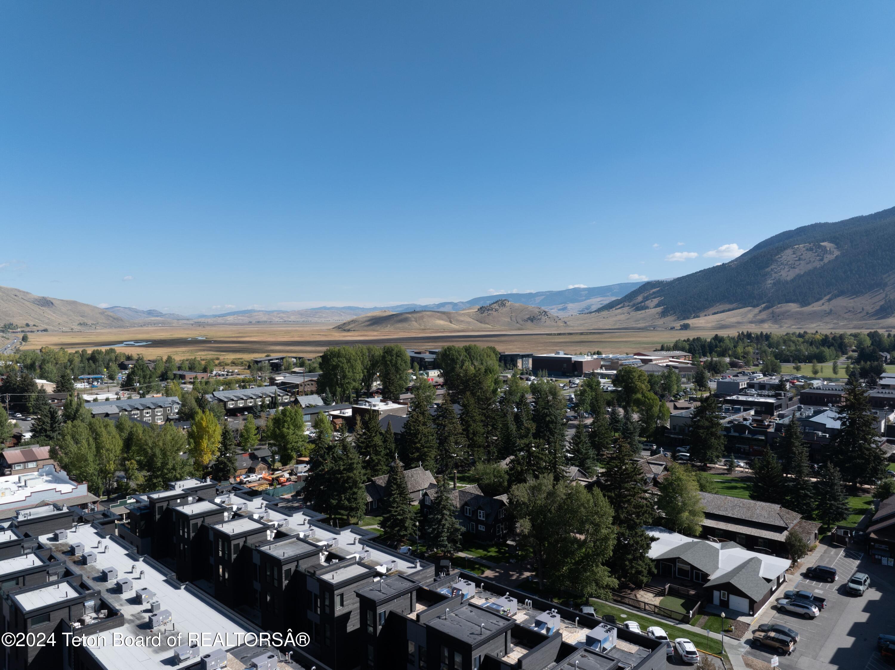 185 N GLENWOOD Street, 4