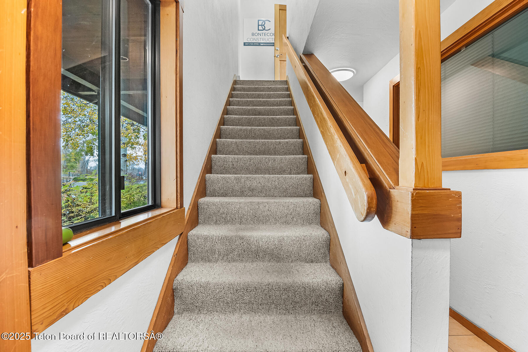 4020 W LAKE CREEK Drive