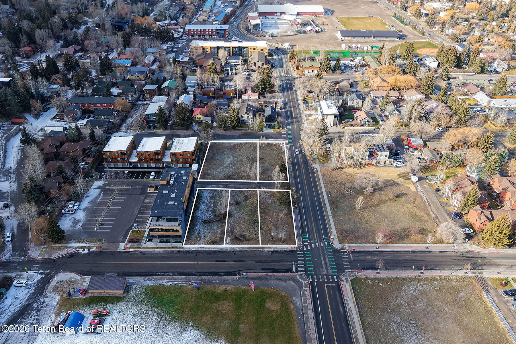 100 W SNOW KING Avenue