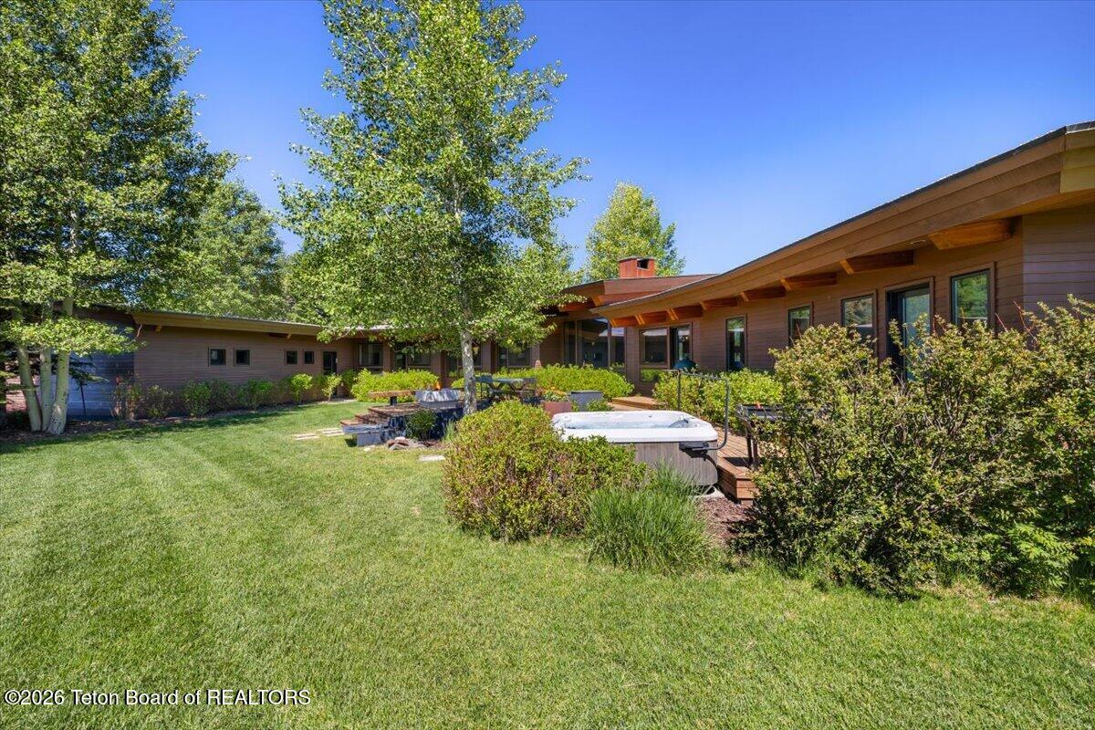 130 STINNETT Drive