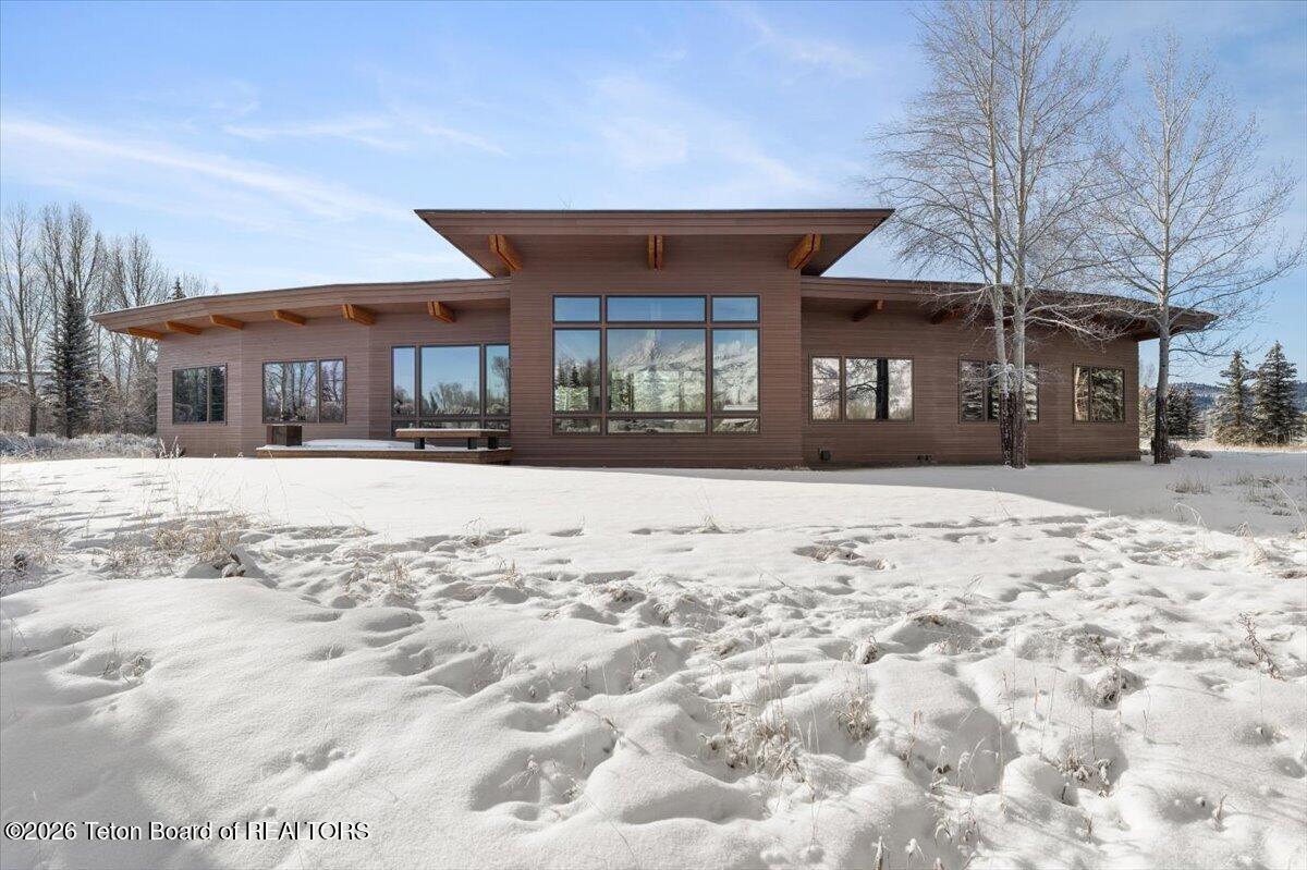 130 STINNETT Drive