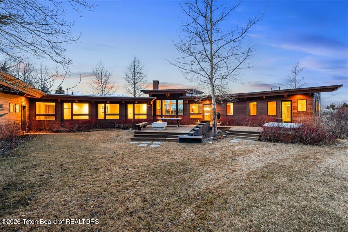 130 STINNETT Drive