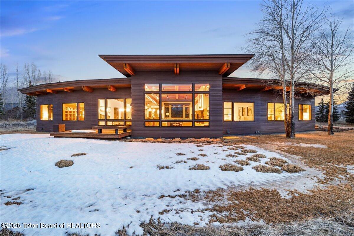 130 STINNETT Drive