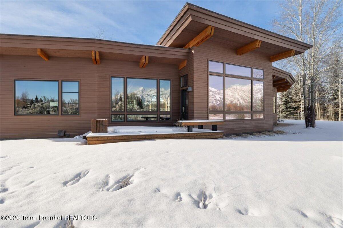 130 STINNETT Drive