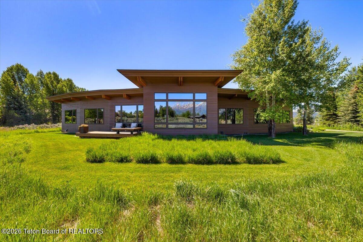 130 STINNETT Drive