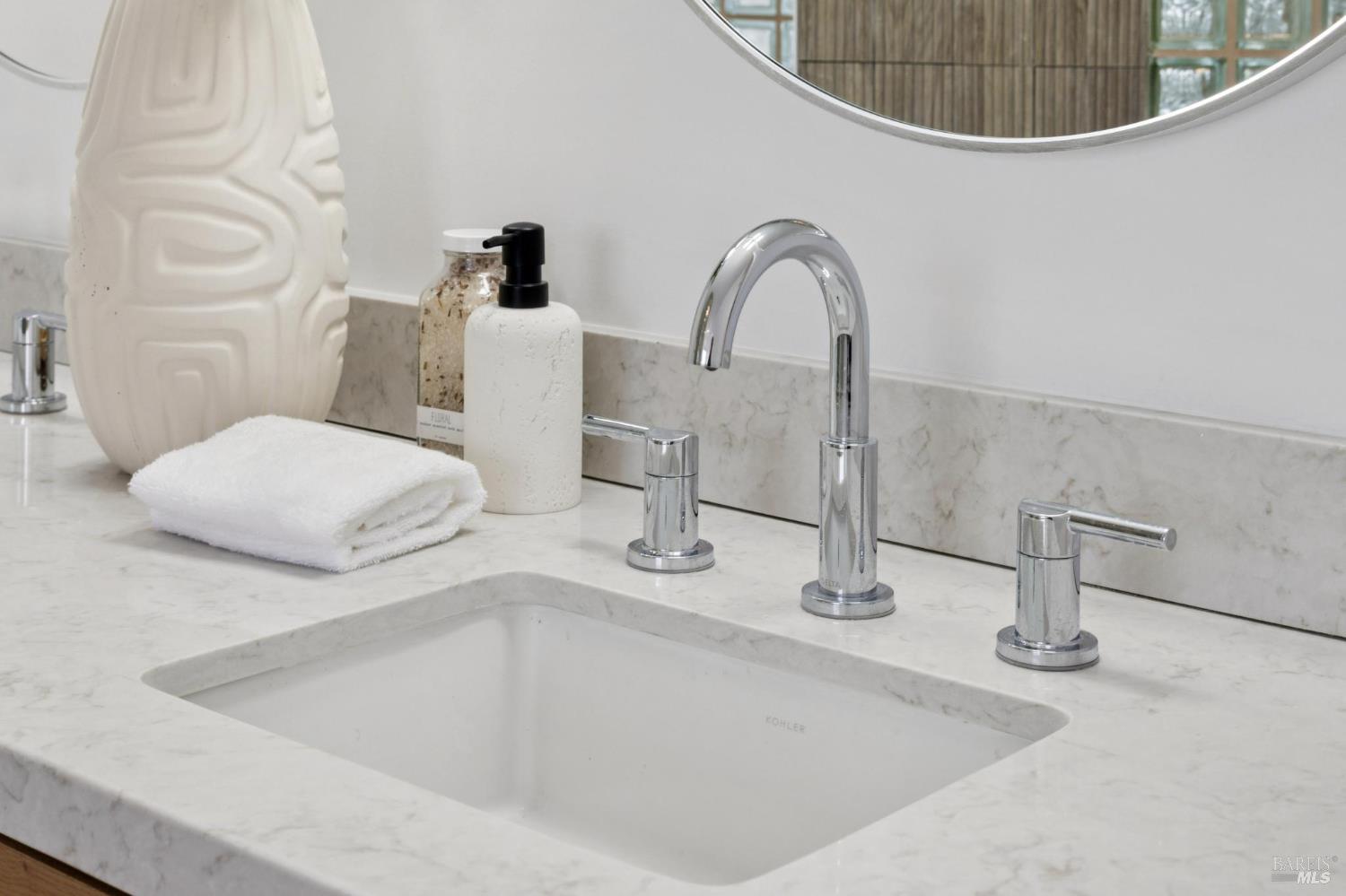 16 Dutch Valley Lane