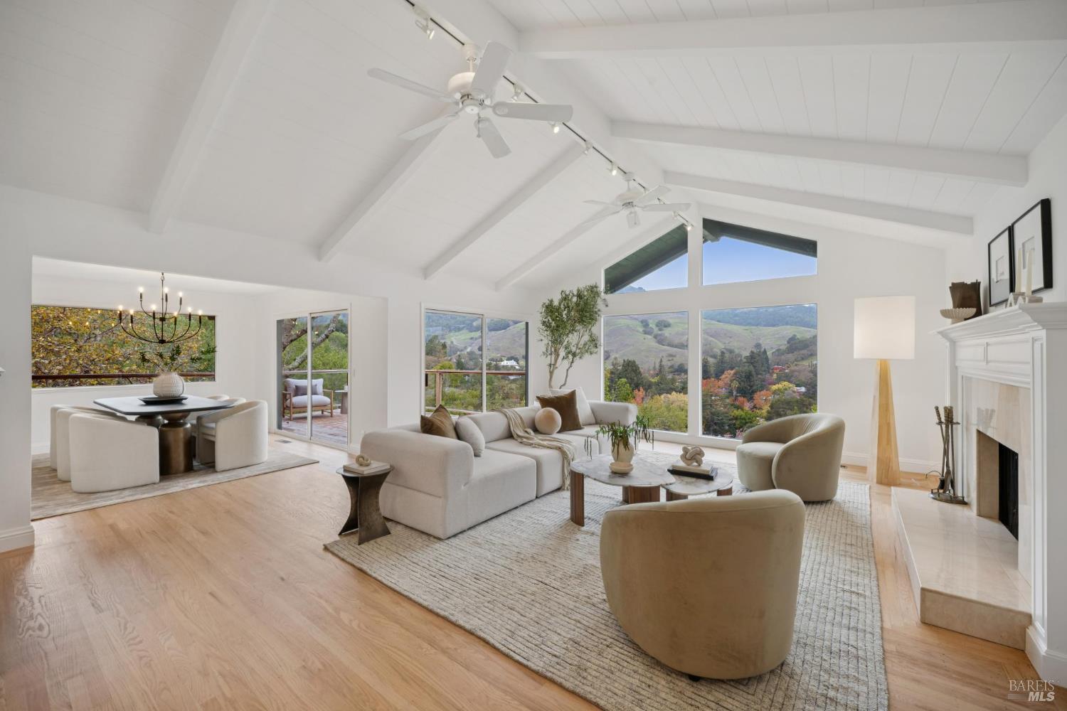 16 Dutch Valley Lane