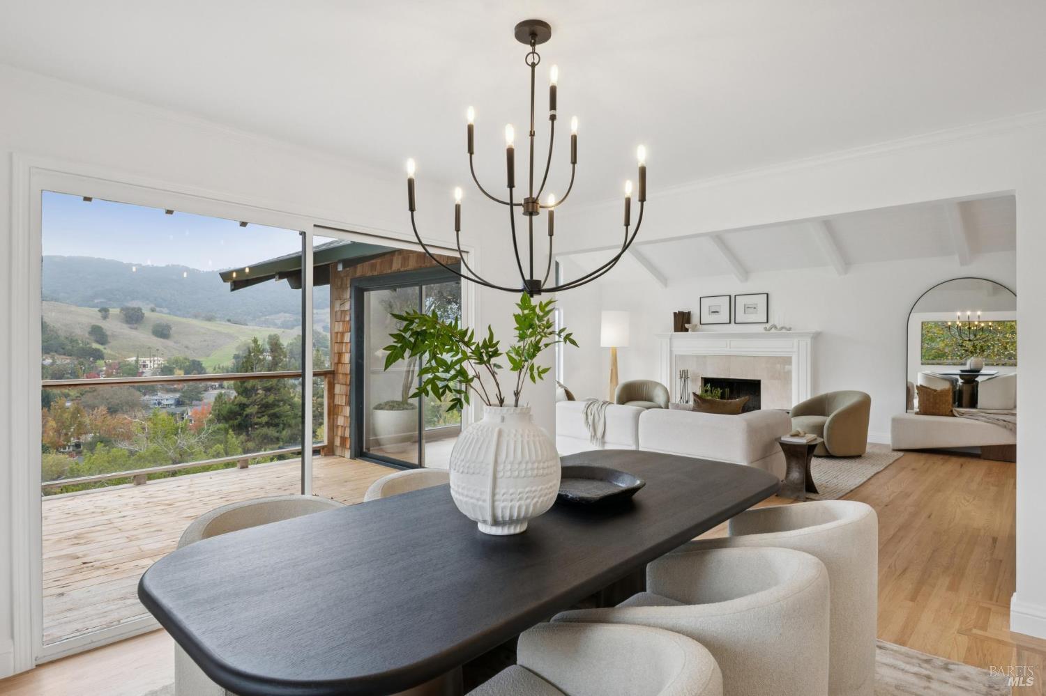 16 Dutch Valley Lane