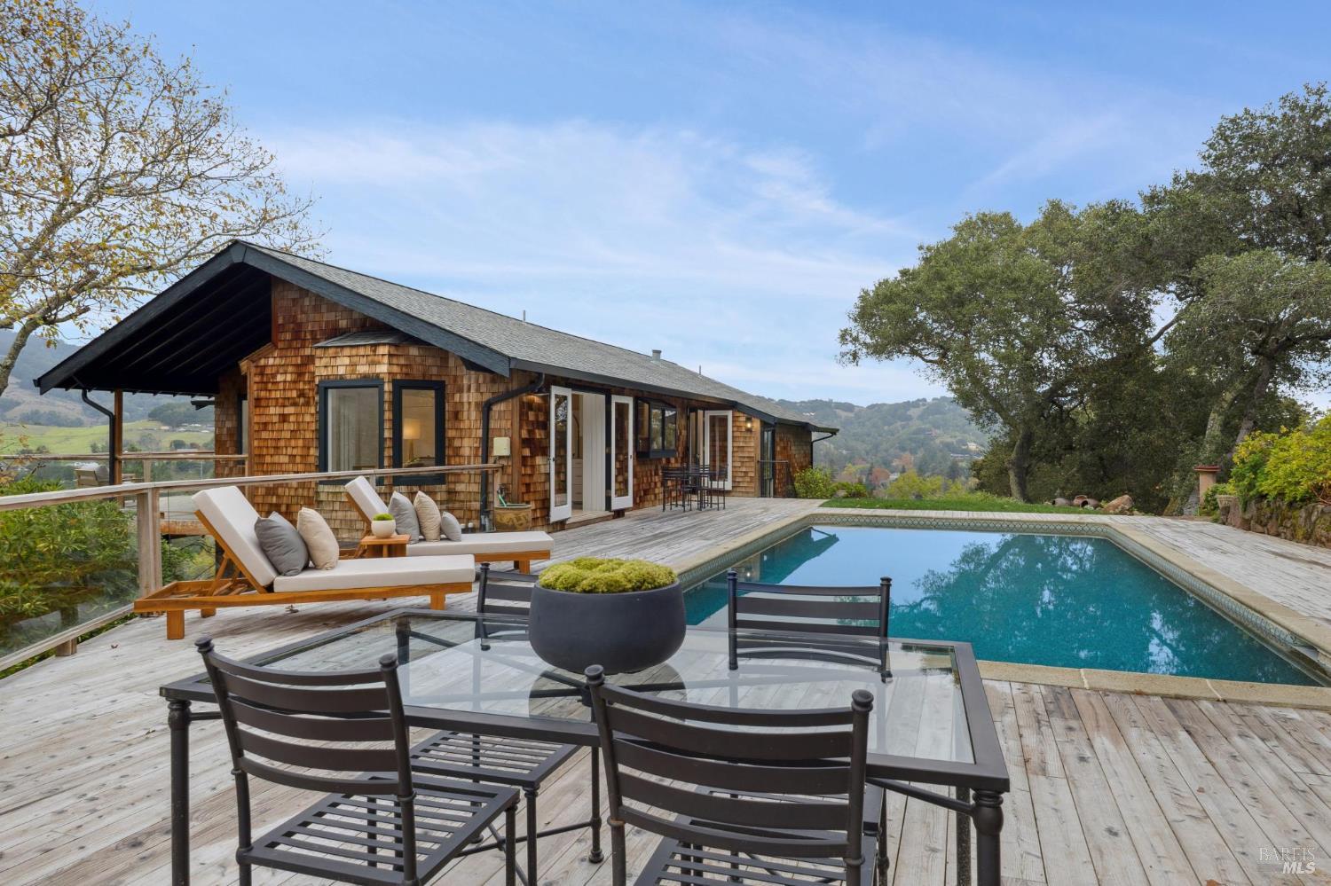 16 Dutch Valley Lane