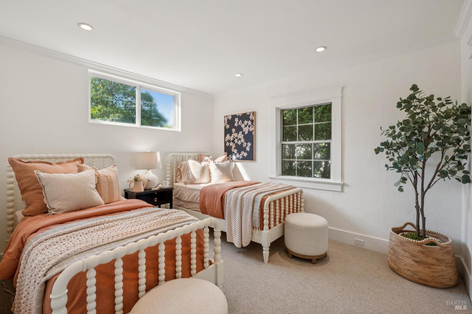 14 Scenic Avenue
