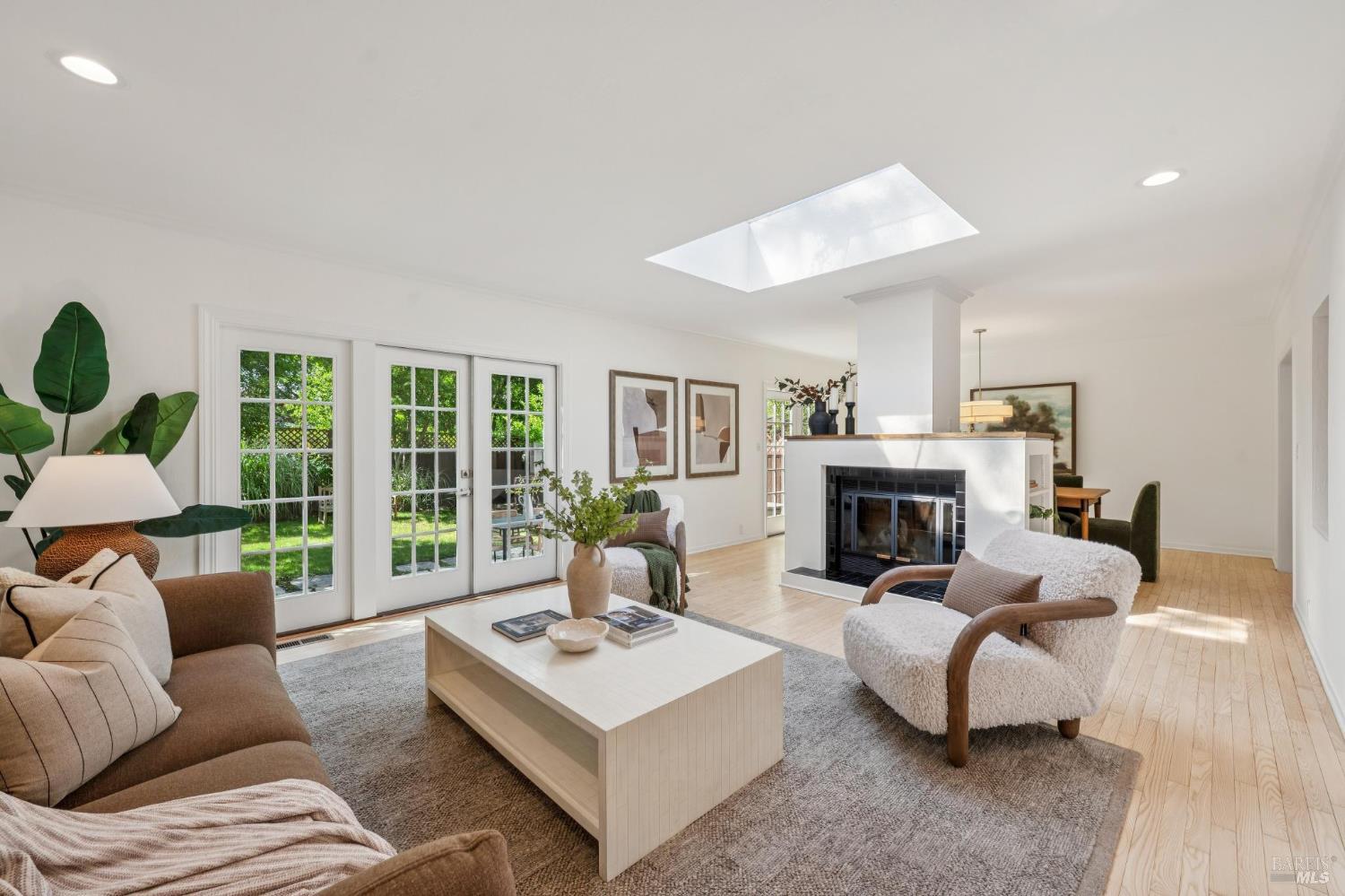 14 Scenic Avenue