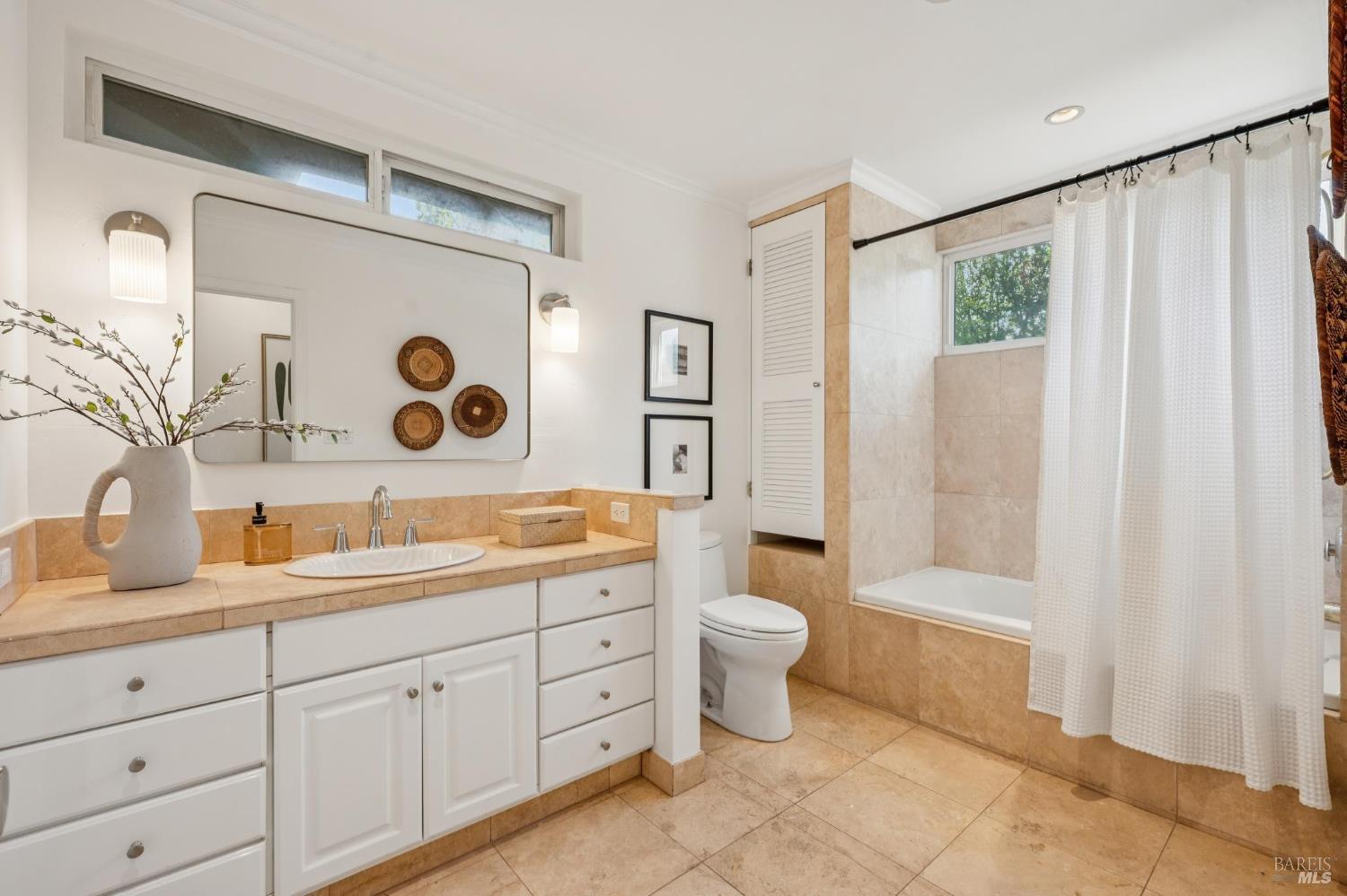 14 Scenic Avenue