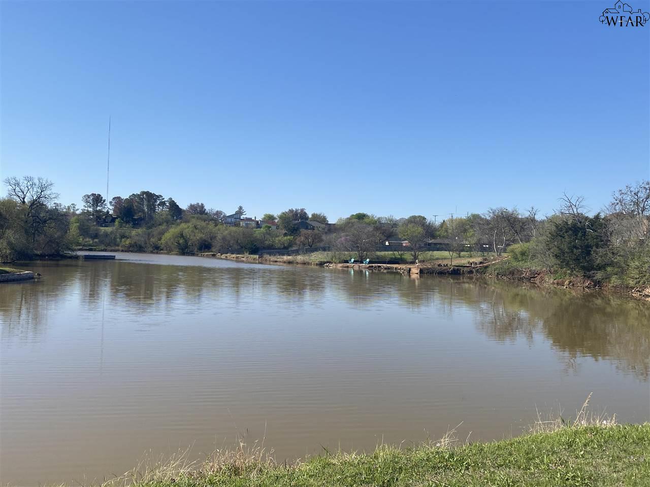 4515 WOODCREST CIRCLE