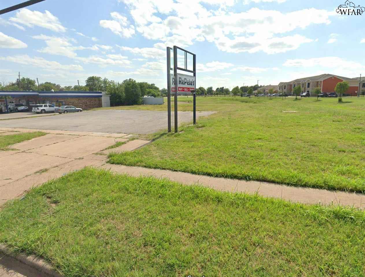 4526 FAIRWAY BOULEVARD