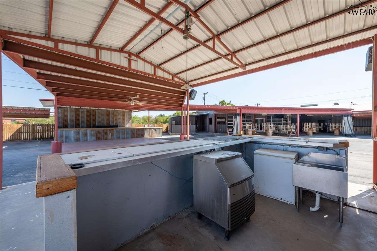 1402 IOWA PARK ROAD