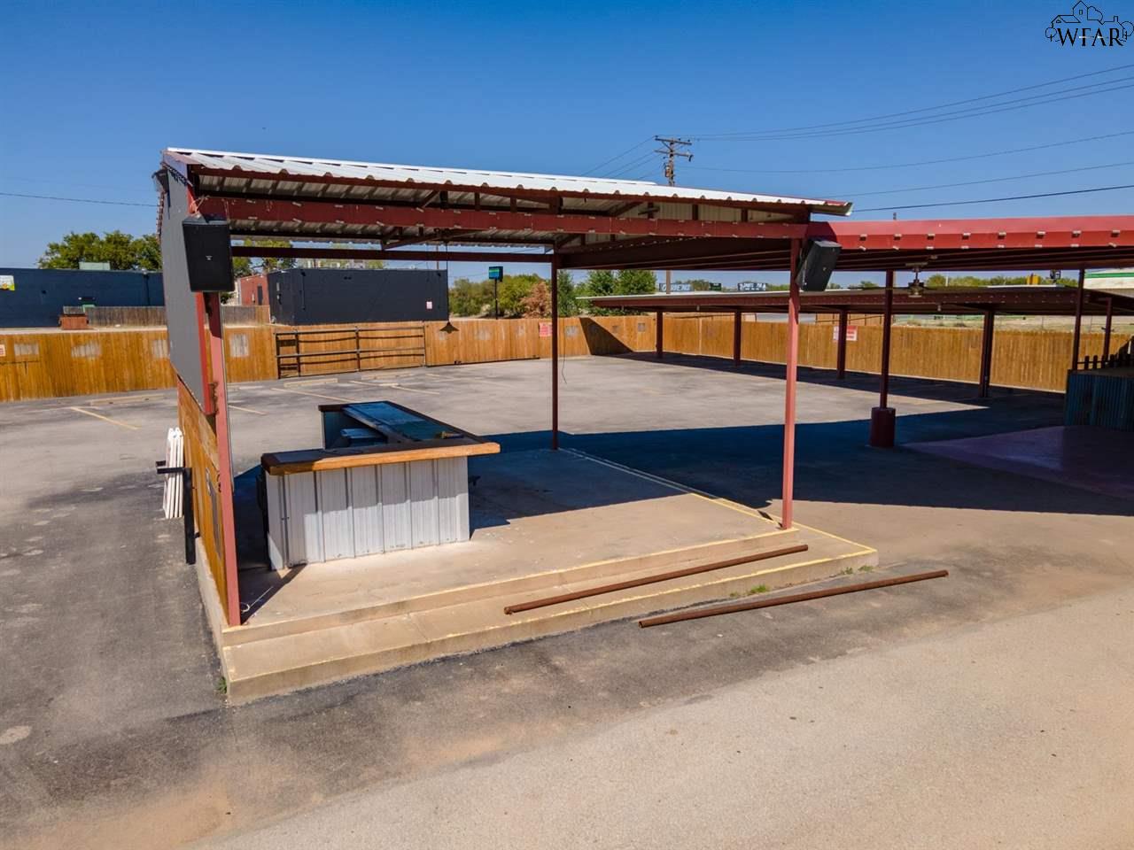 1402 IOWA PARK ROAD