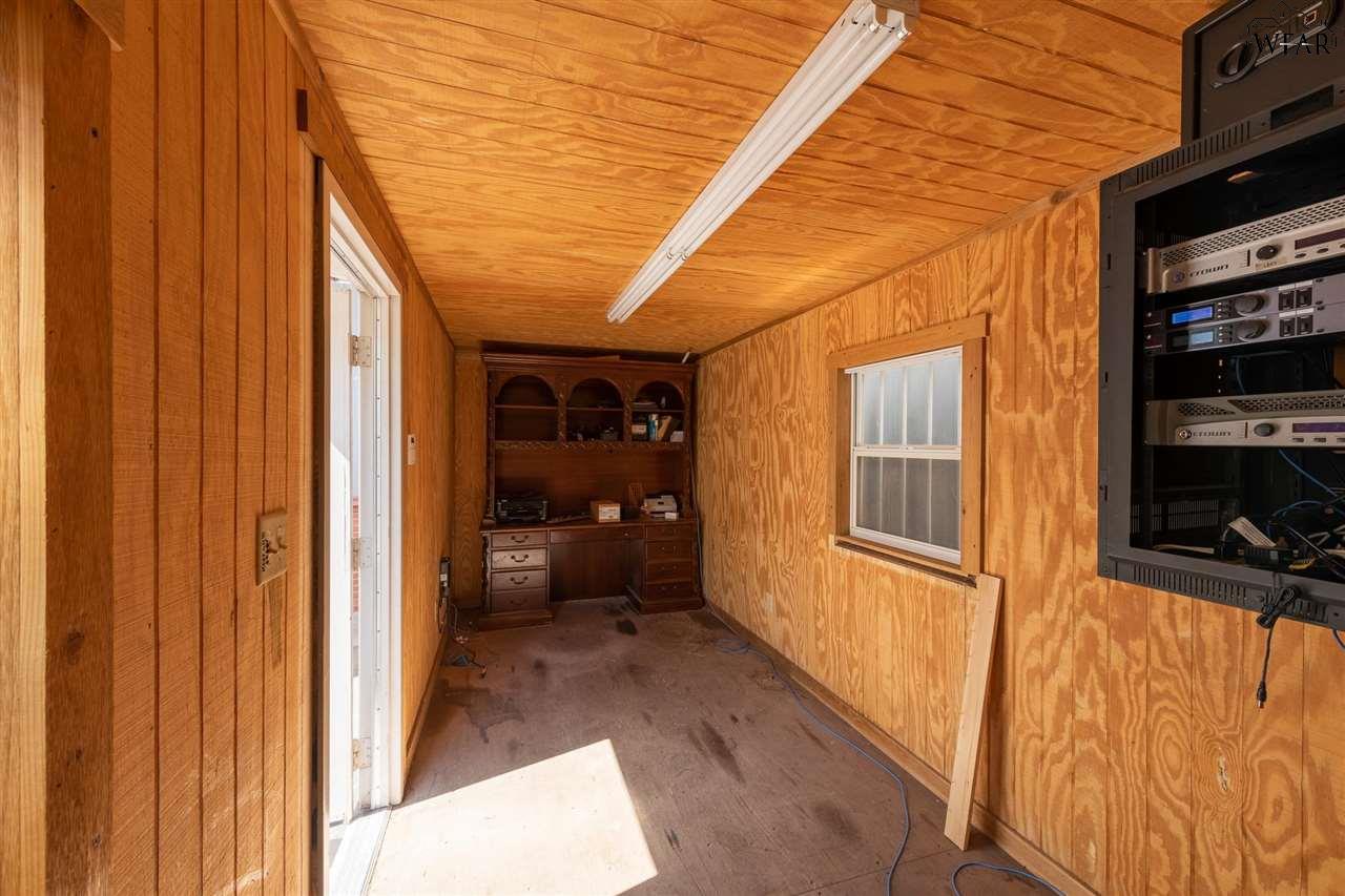 1402 IOWA PARK ROAD