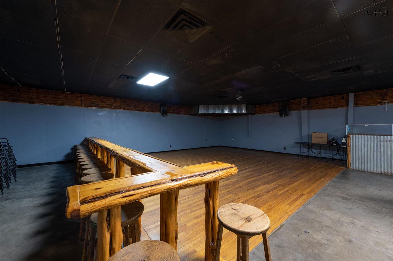 1402 IOWA PARK ROAD