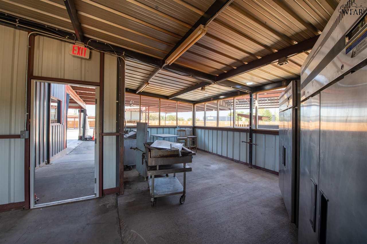 1402 IOWA PARK ROAD