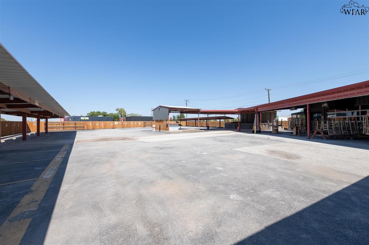 1402 IOWA PARK ROAD