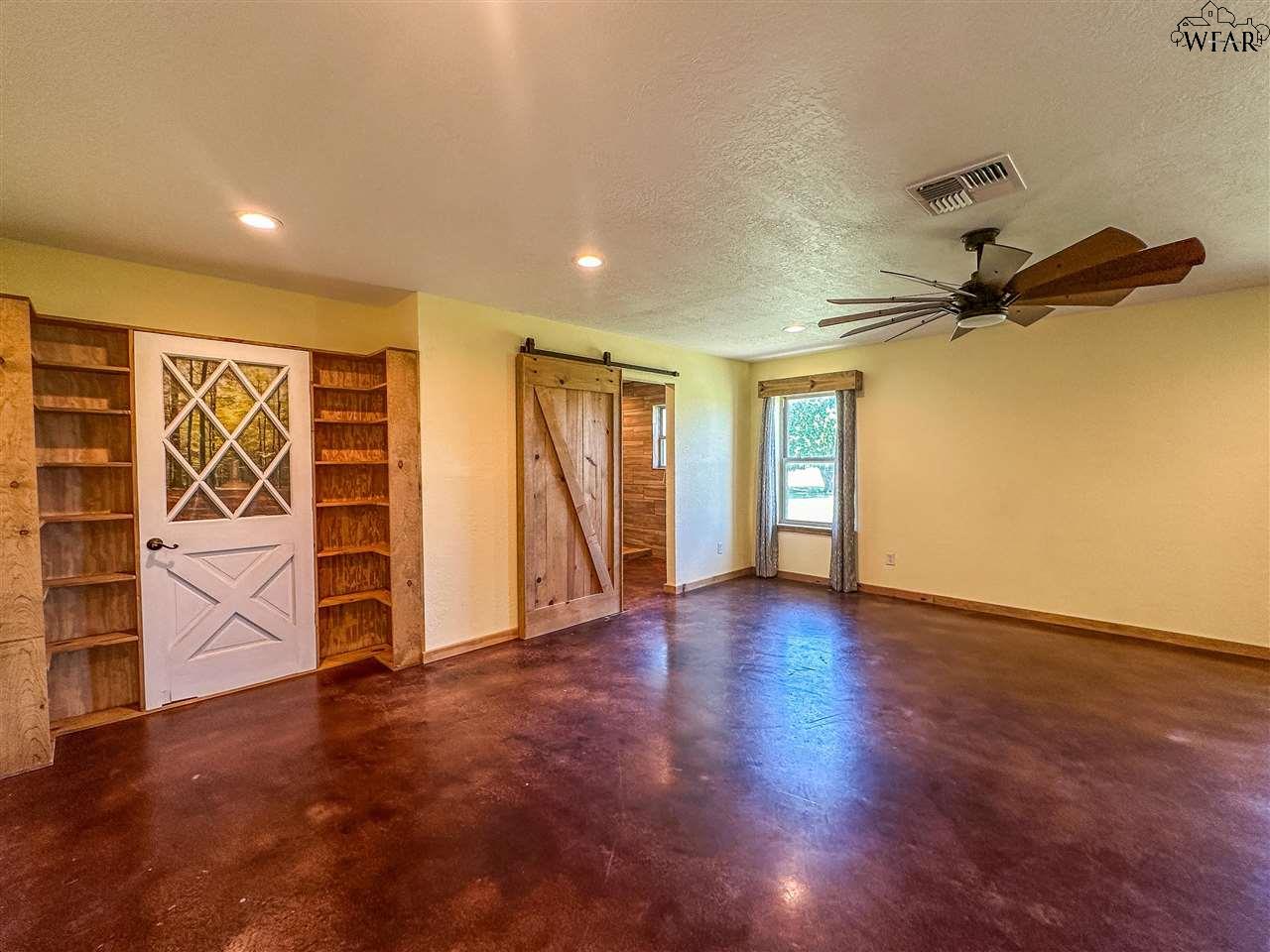 495 E LITTLE LEASE ROAD