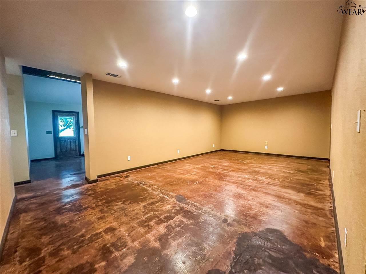 495 E LITTLE LEASE ROAD