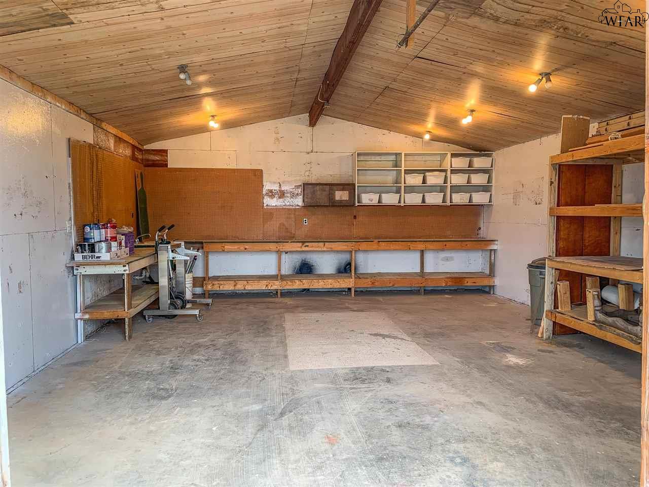 495 E LITTLE LEASE ROAD