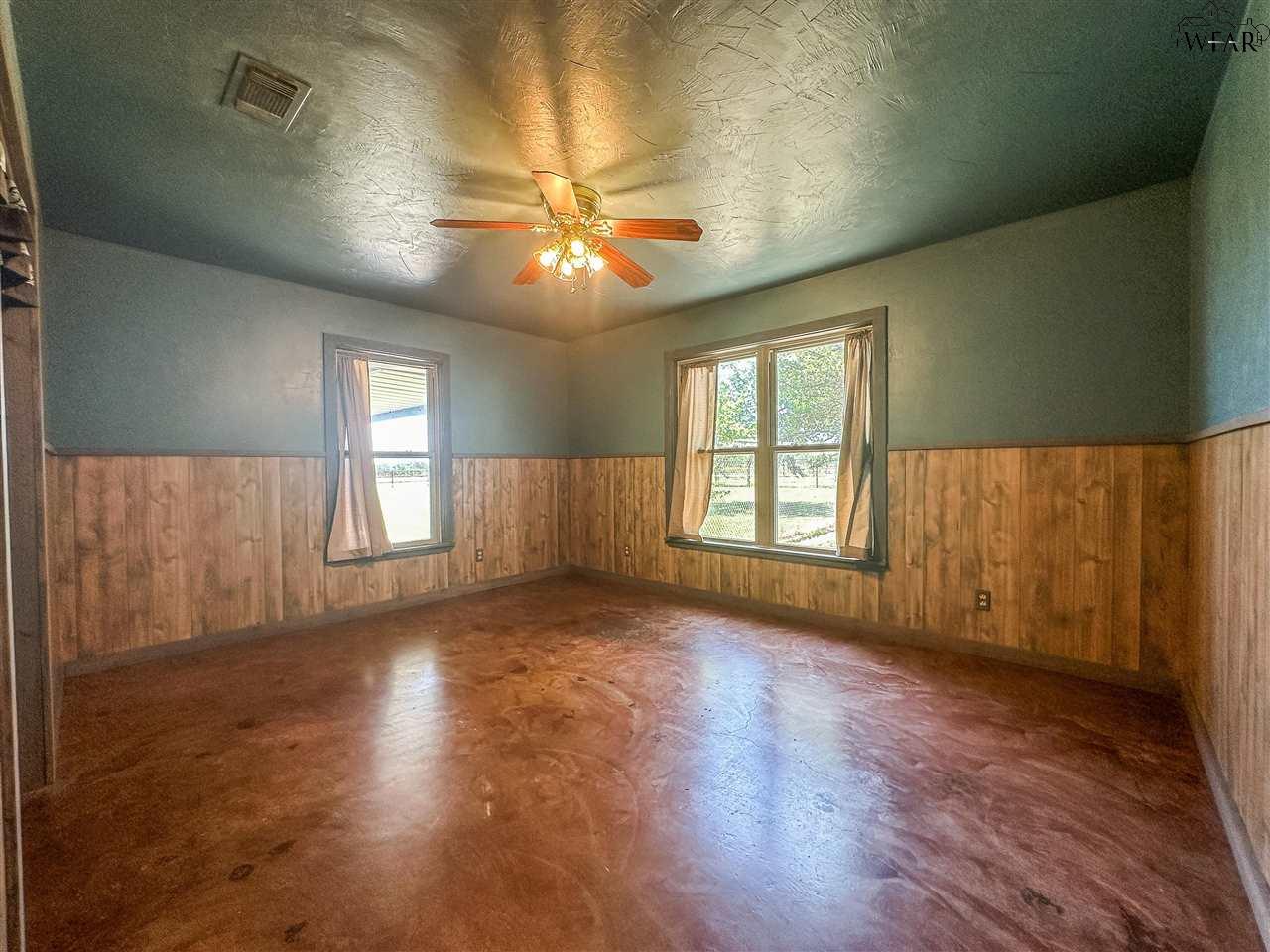 495 E LITTLE LEASE ROAD