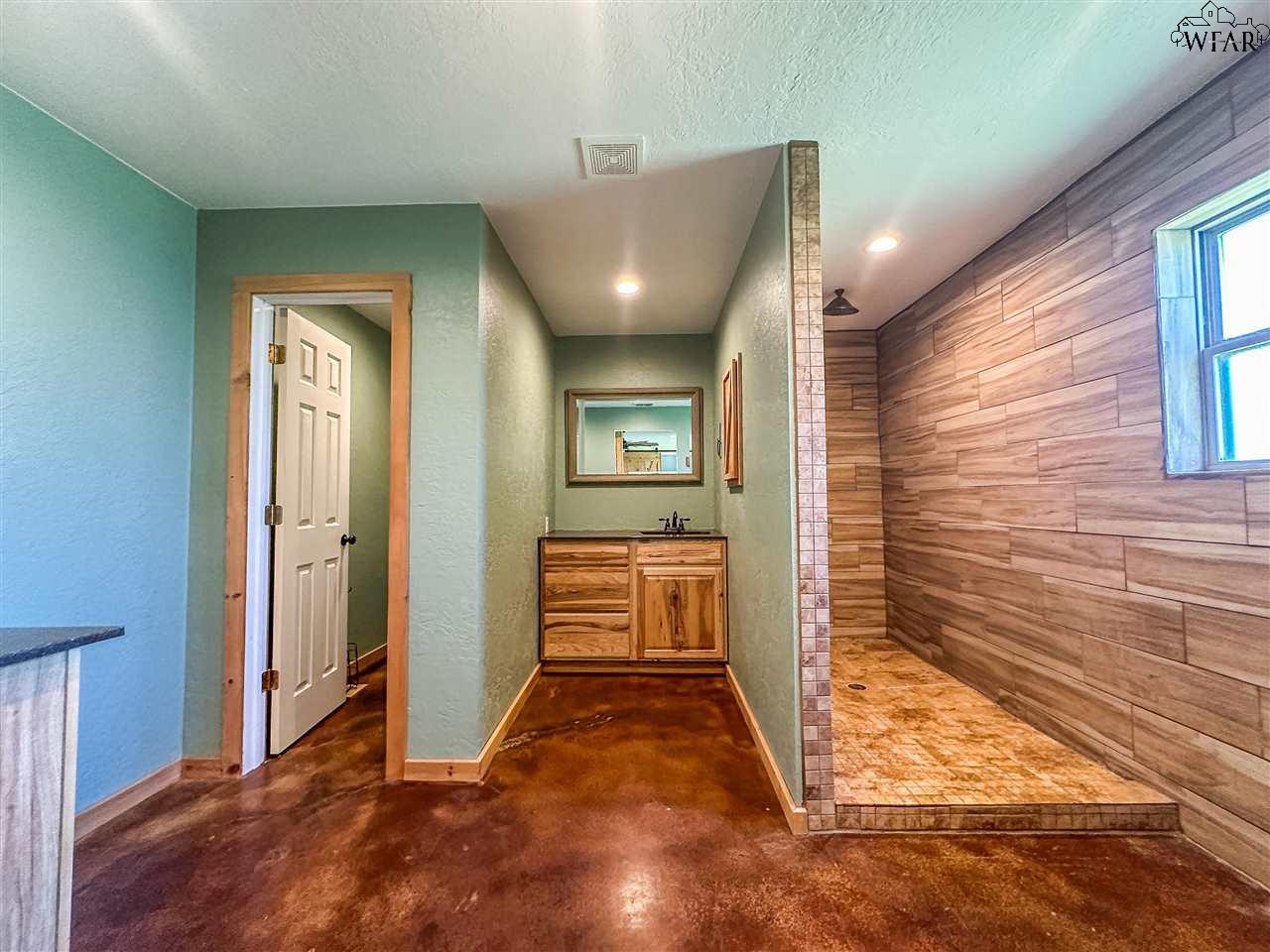 495 E LITTLE LEASE ROAD