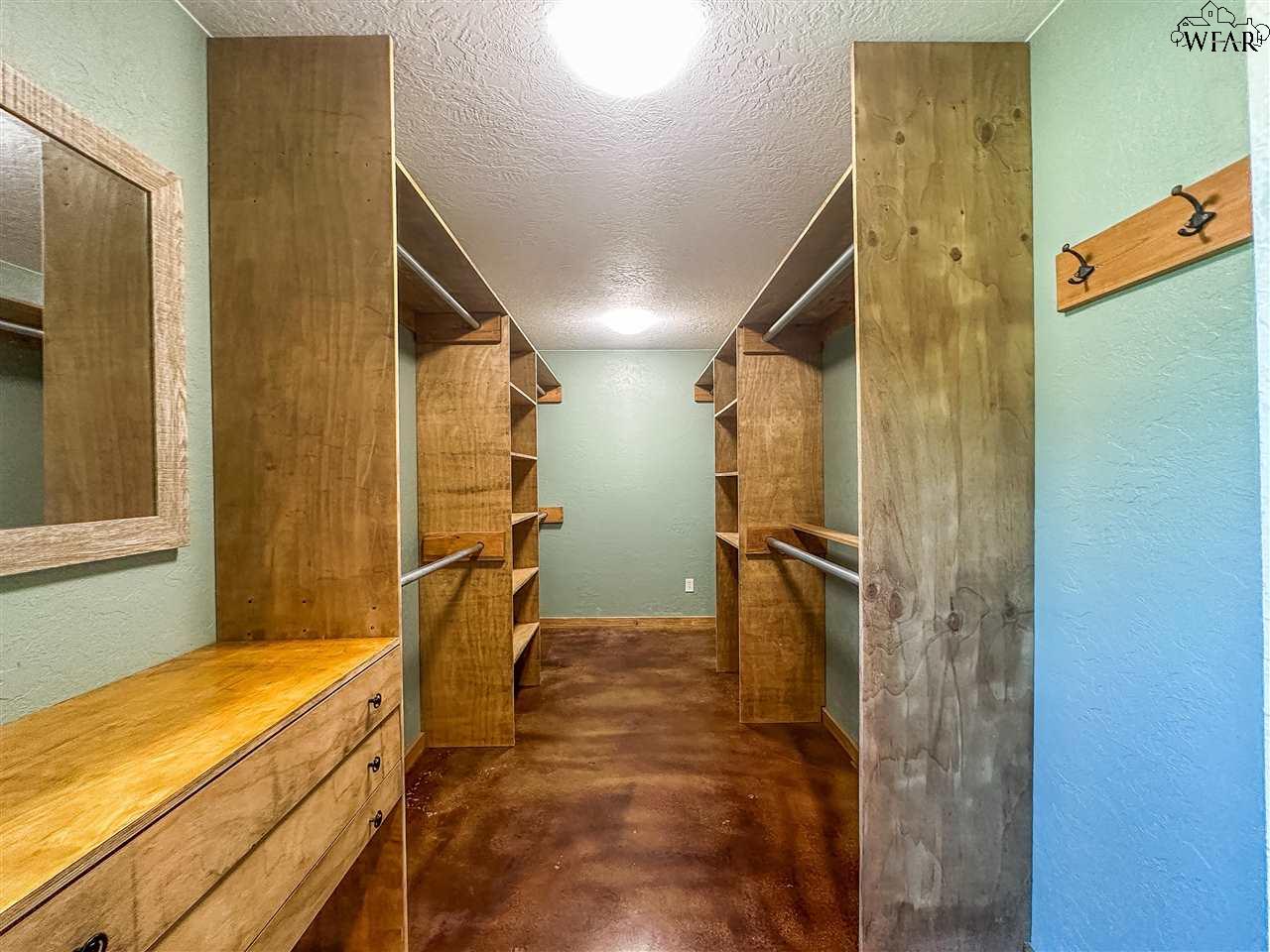 495 E LITTLE LEASE ROAD