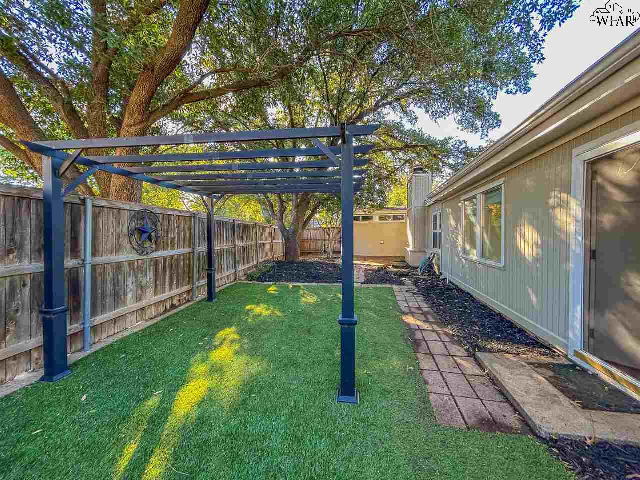 3204 MARTIN BOULEVARD